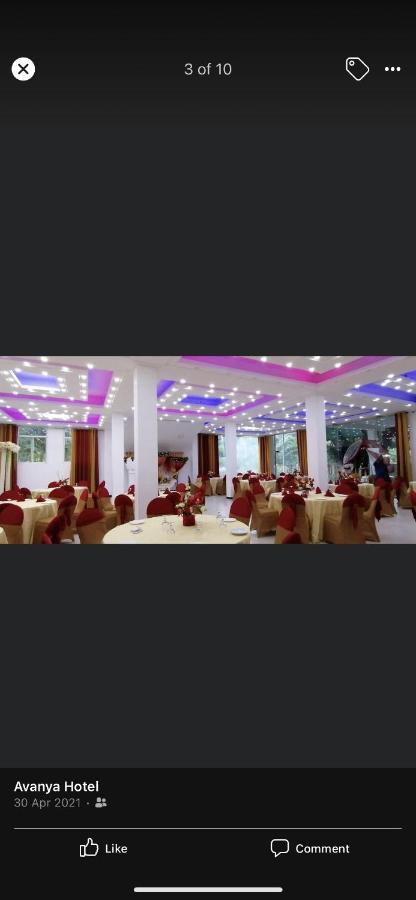 Angunakolapelessa Avanya Hotel And Reception Hall מראה חיצוני תמונה