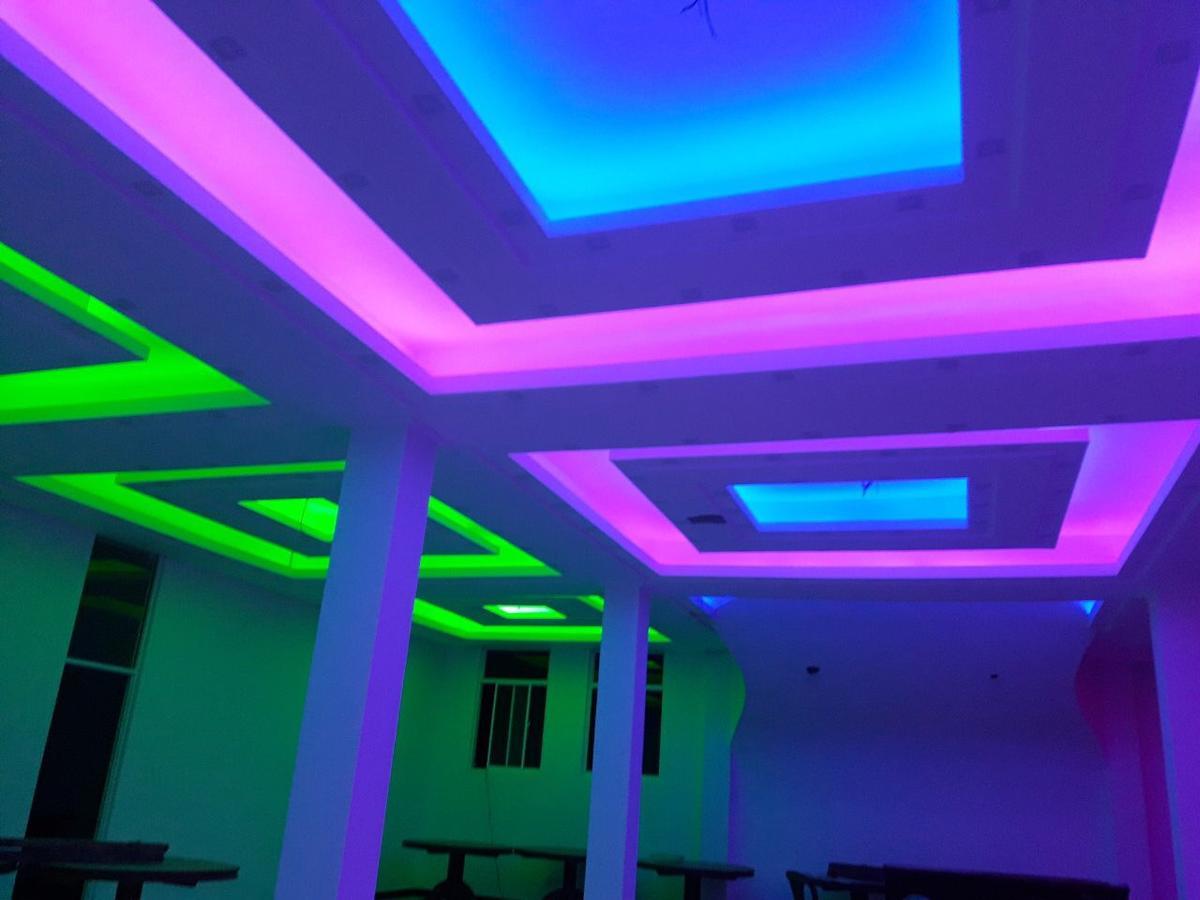 Angunakolapelessa Avanya Hotel And Reception Hall מראה חיצוני תמונה