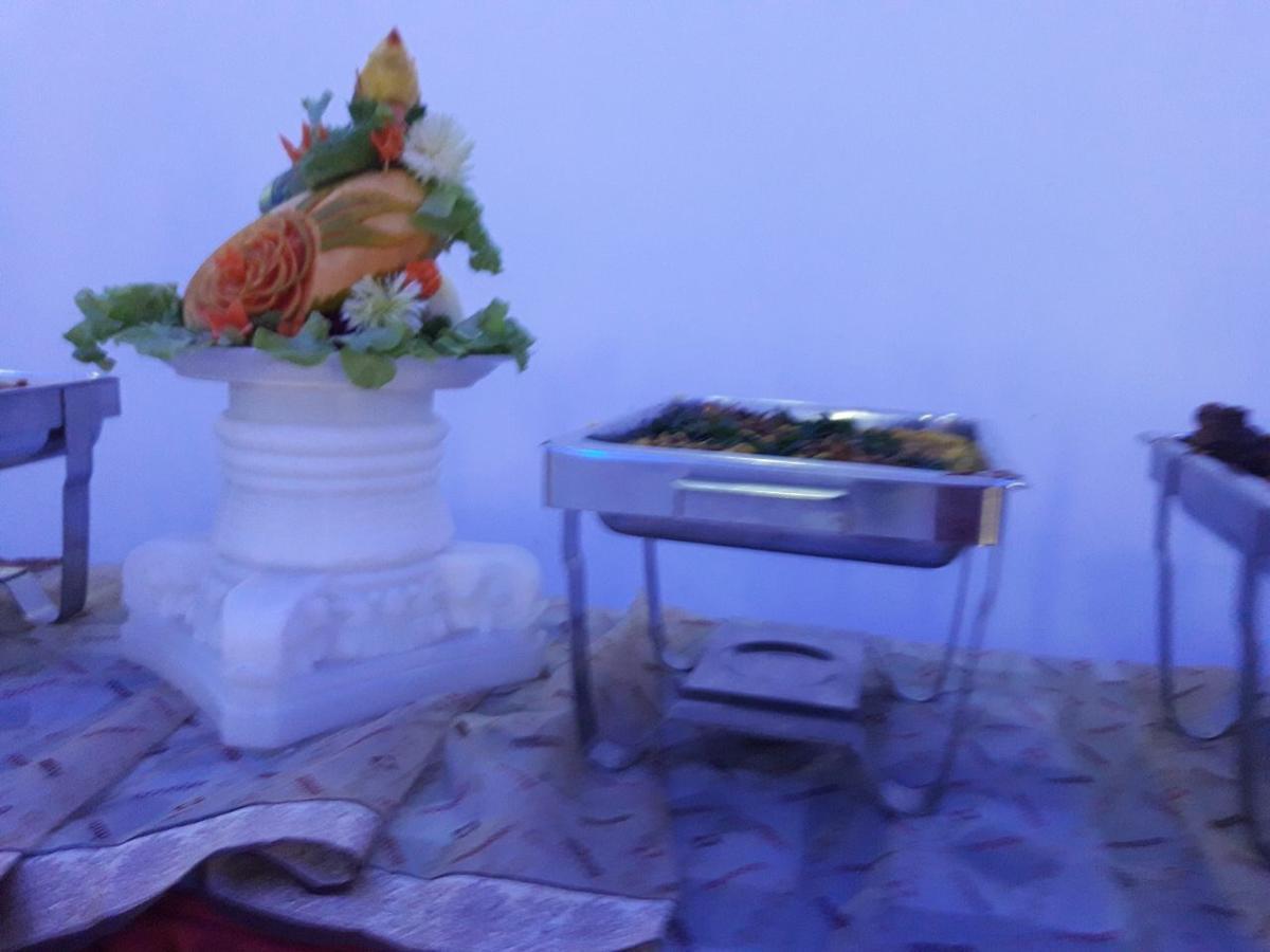 Angunakolapelessa Avanya Hotel And Reception Hall מראה חיצוני תמונה
