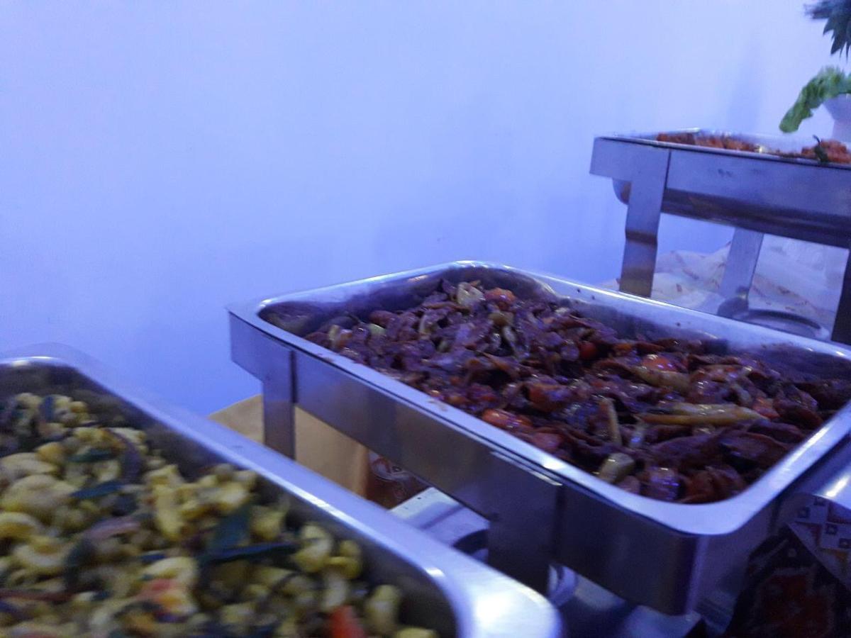 Angunakolapelessa Avanya Hotel And Reception Hall מראה חיצוני תמונה